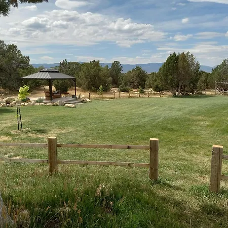 Ranchette Ponderosa - The Nebo #3 At Wind Walker Homestead